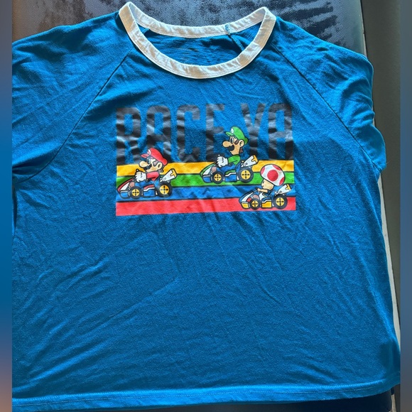Women’s XL Mario Kart “Race Ya” short sleeve shirt - Picture 1 of 5